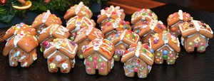 gingerbread-house-g35502586d-640
