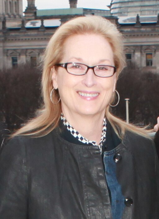 512px-Meryl-Streep-with-the-Emersons-February-2016-(cropped)