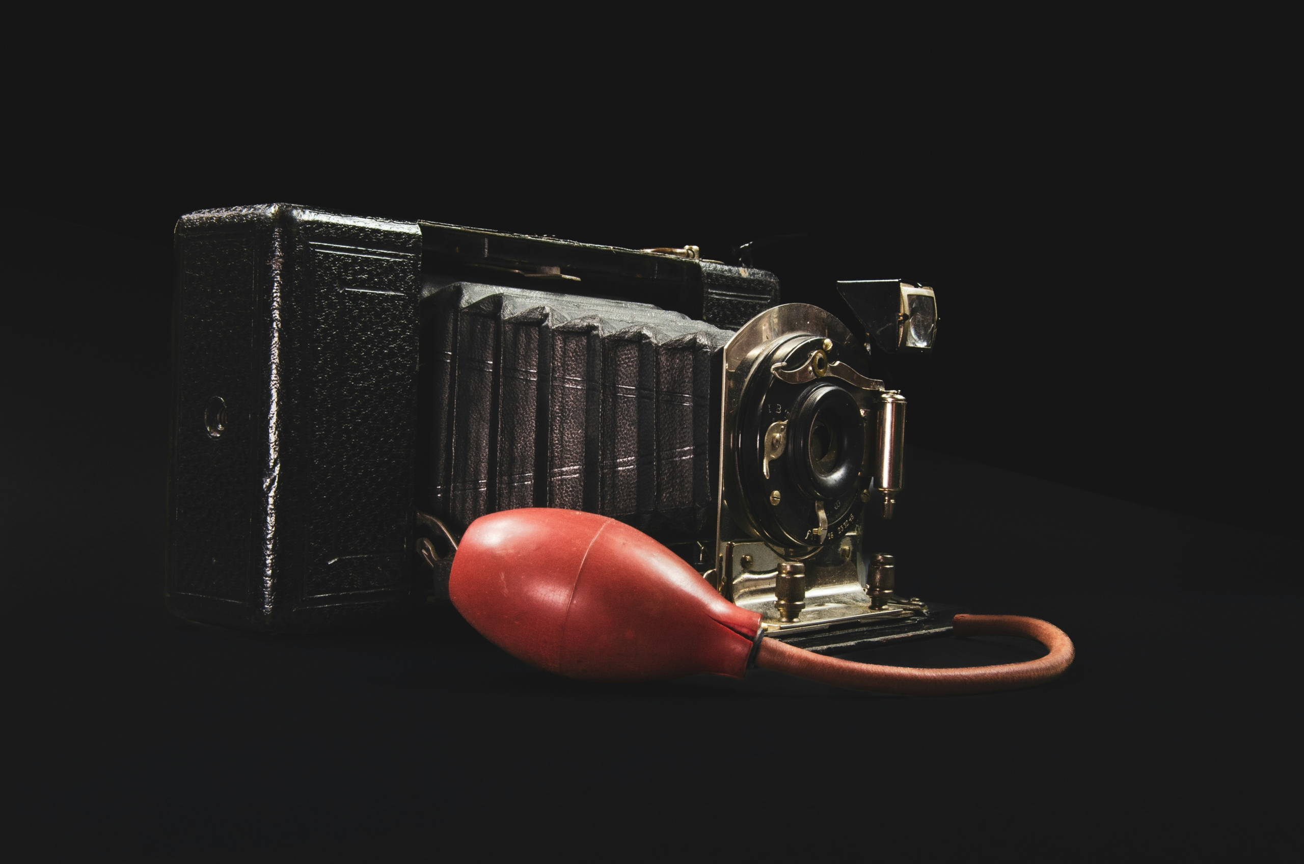 hooman-r-dfwPk6e8wXw-unsplash