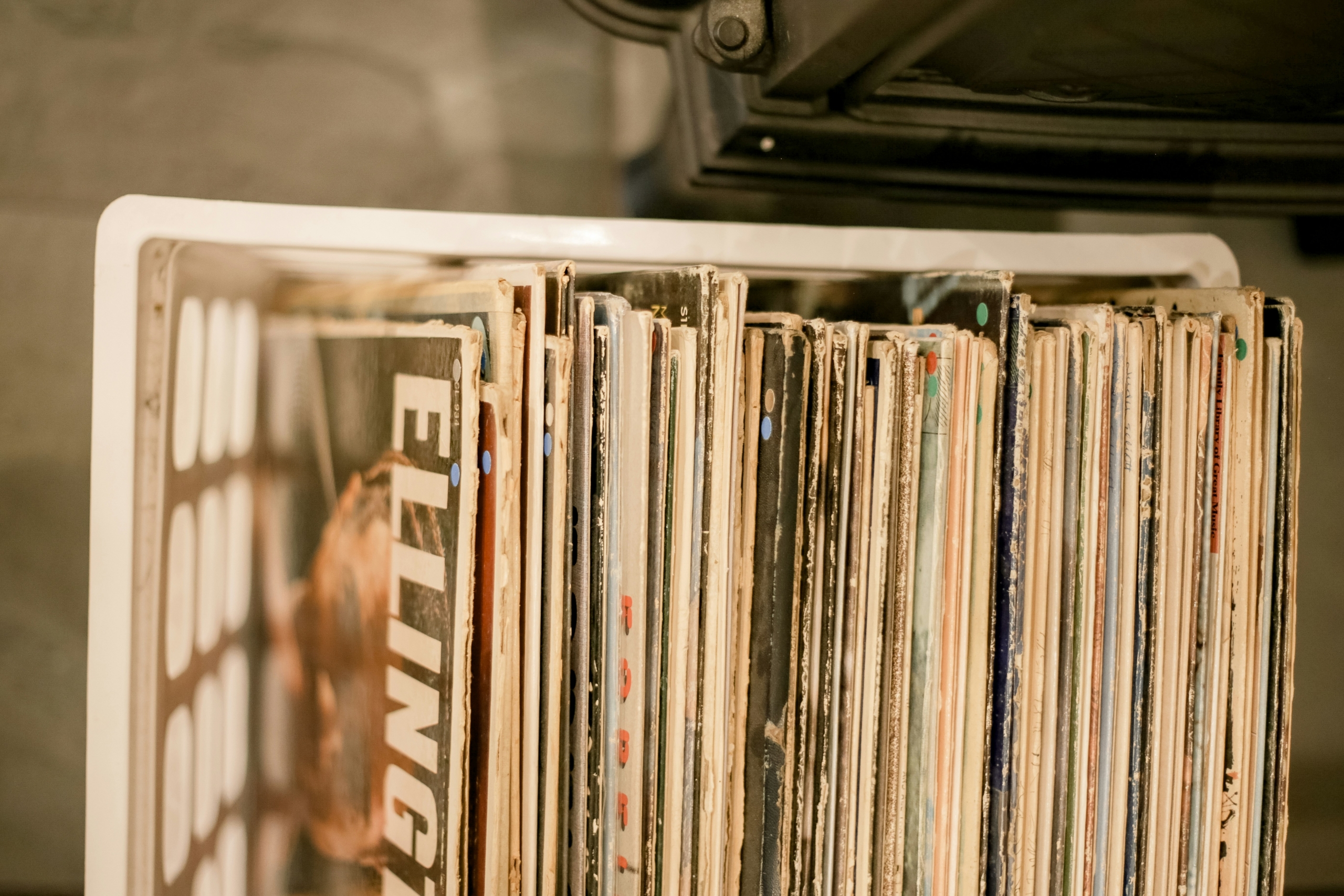 tori-wise-h6T0K-wmYhU-unsplash